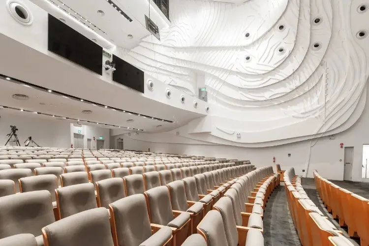 Conference Hall Equipment Checklist: What Every Venue Needs مبلمان و تجهیزات سالن کنفرانس و همایش